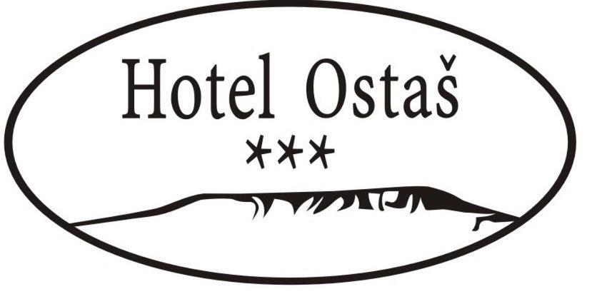 Hotel Ostas Police Nad Metuji Bagian luar foto